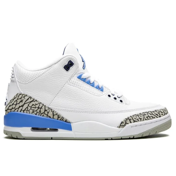 Air Jordan 3 Retro 'UNC'