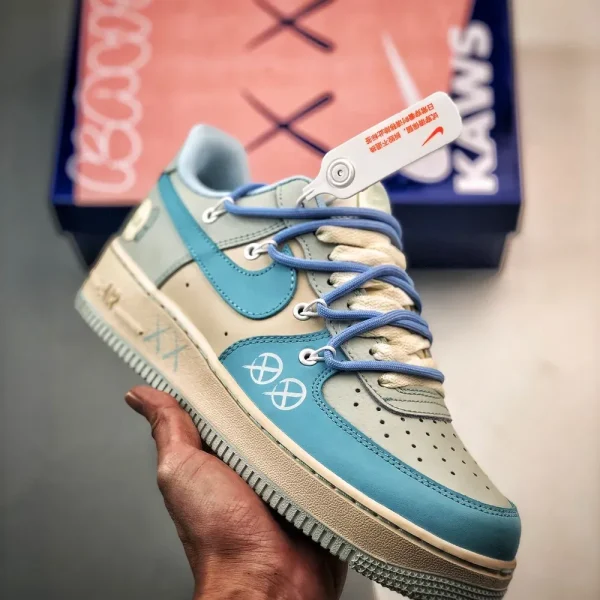 [CUSTOM] Nike Air Force 1 Low x KAWS 'Blue'