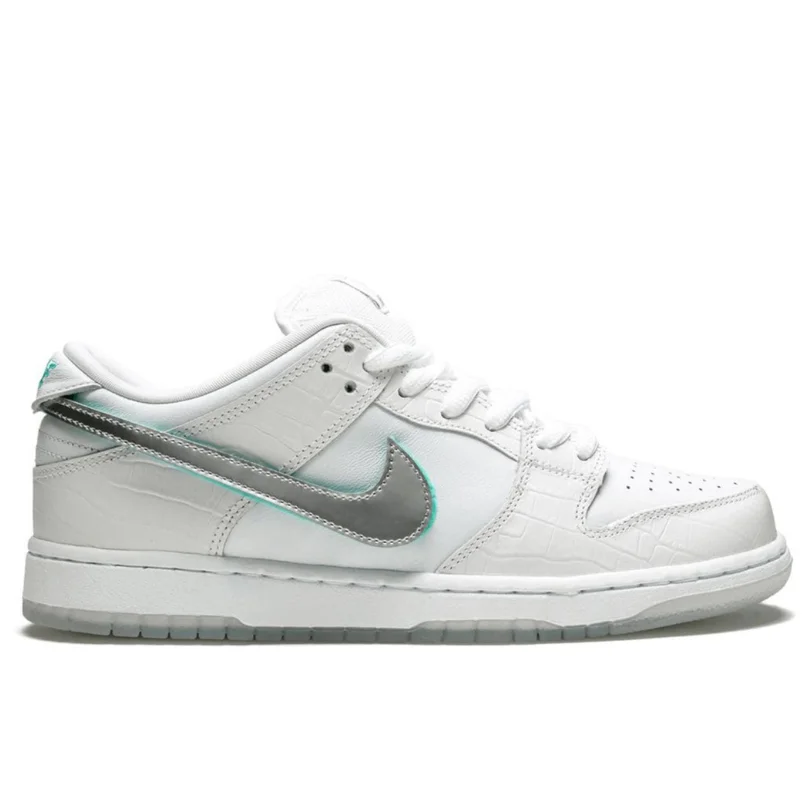 nike-x-diamond-supply-co-sb-dunk-low-pro-white-diamond-bv1310-100-001